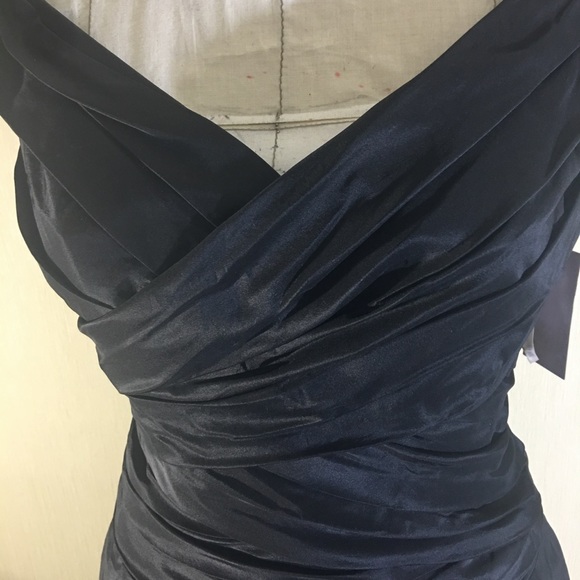 Vera Wang dress - Picture 3 of 4